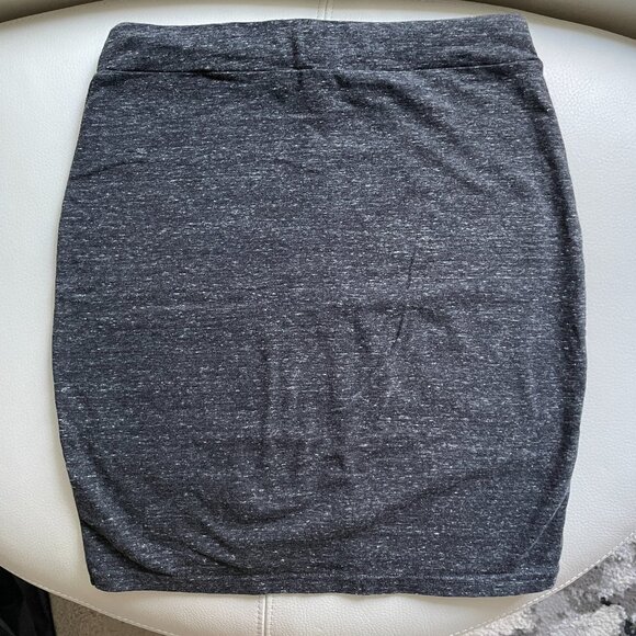 Talula Aritzia Tulip Hem Stretchy Mini Skirt XS - Picture 8 of 9